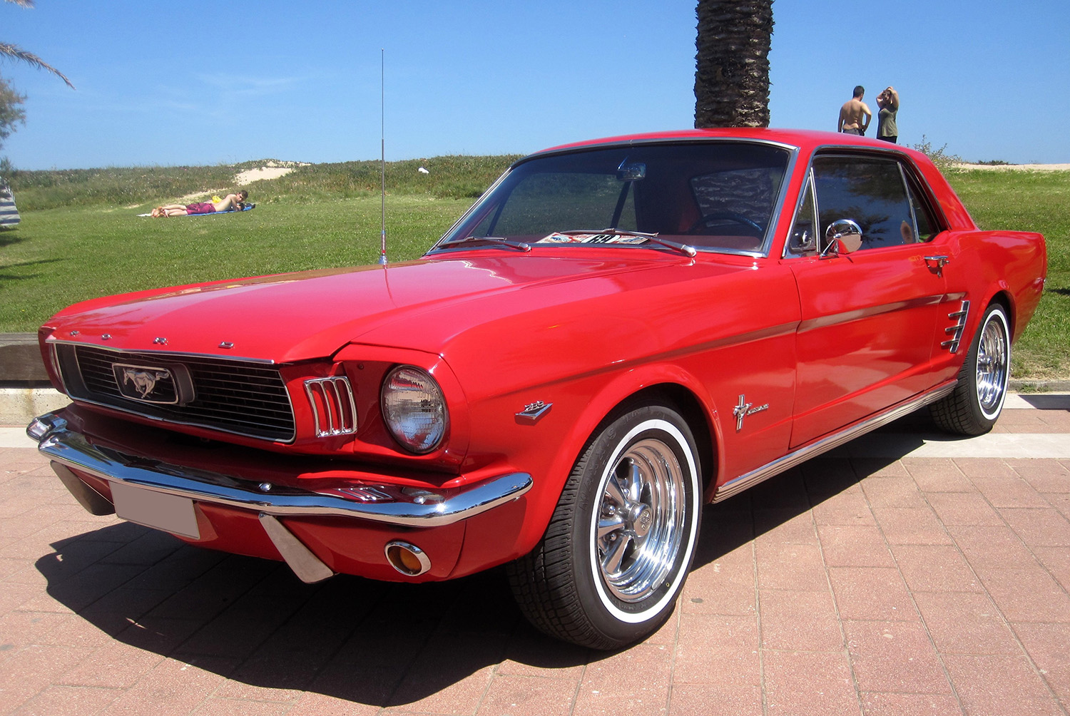 Crédit photo : Coupe rouge 1966 - commons.wikimedia.org by Spanish Coches - CC BY 2.0 Image